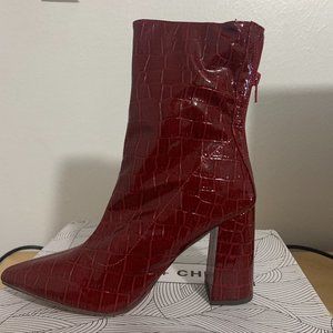 Chase and Chloe Burgundy Croc -Patent SIZE 8 (NEW CONDITION**(IN BOX)